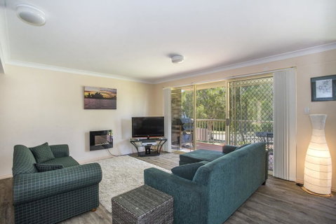 Birchgrove 3 @ 3/5 Murramerang - Accommodation QLD 2