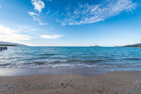 Birdsong House- Dingo Beach - Accommodation QLD 1