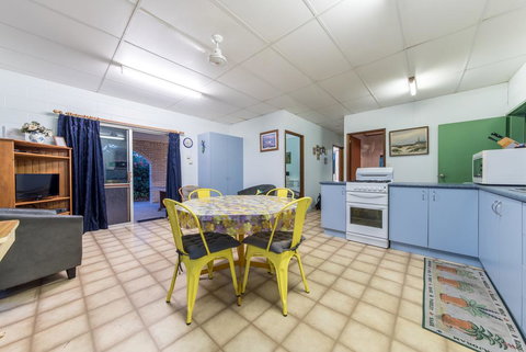 Birdsong House- Dingo Beach - Accommodation QLD 3