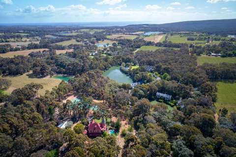 Birdwood Estate - Accommodation QLD 1