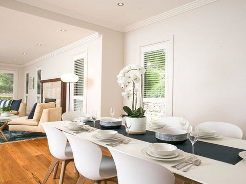 Bitola - Walk To The Village, Coffee And Pub - Accommodation QLD 3