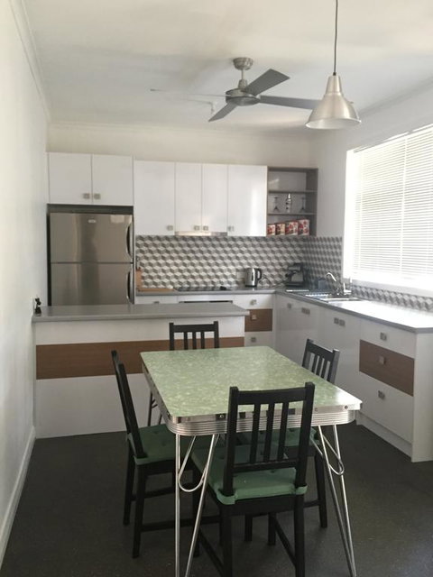 Black Cat Retreat Holiday Home - Accommodation QLD 3