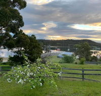 Blossoms on the Bay - Nubeena - Accommodation QLD