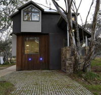Blue Ice - Accommodation QLD