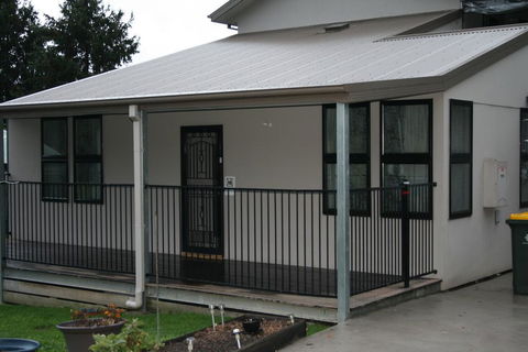 Blue Manor On Fairway - Accommodation QLD 0