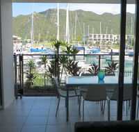 Blue on Blue Apartment 312 - Accommodation QLD