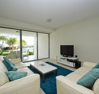 Blue on Blue Apartment 812 - Accommodation QLD
