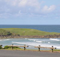 Blue Pacific 1 - Across the road from Pippi Beach - Accommodation QLD
