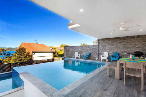 Blue Water Splendour - Infinity Pool And Amazing Views!! - Accommodation QLD 1