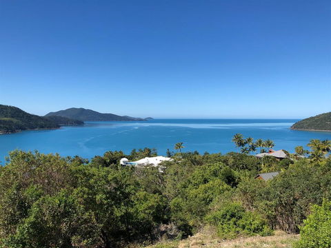 Blue Water Views Apartments - Accommodation QLD 2