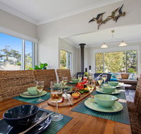 Blue Waters Cottage - 120m to Jervis Bay - Accommodation QLD