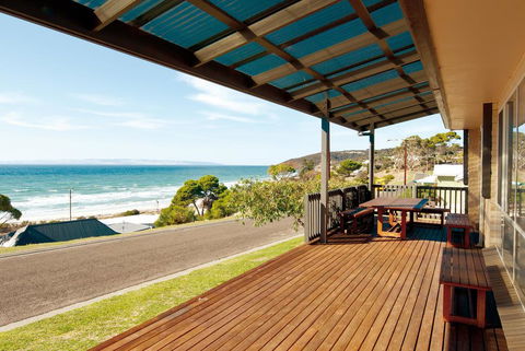 Blue Wren Beach House - Accommodation QLD 2