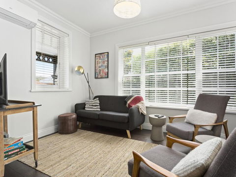 Bluestone Cottage Launceston-hosted By: LAbode - Accommodation QLD 3