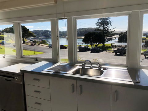 Bluewater House - Accommodation QLD 1