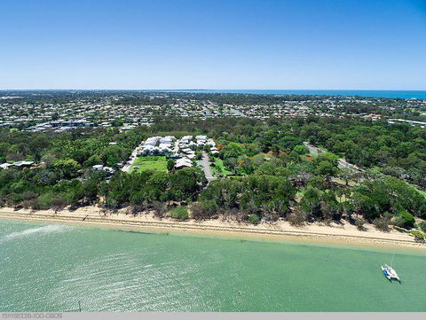 Boat Harbour Studio Apartments And Villas - Accommodation QLD 3