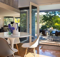 Boatshed Villa Green Door - Accommodation QLD