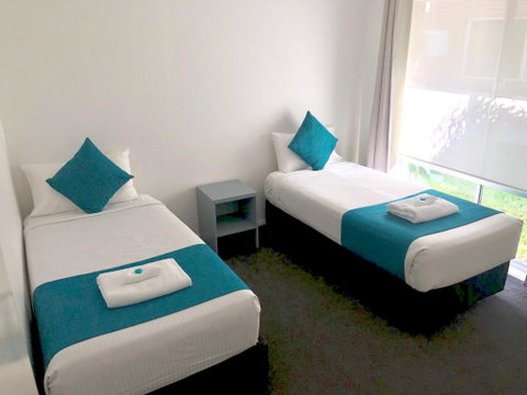 The Oaks Hotel Motel - Accommodation QLD 2