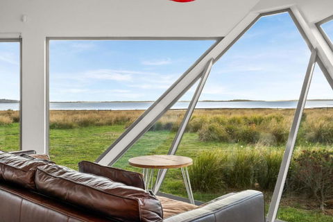 The Point Bass Coast - Accommodation QLD 1