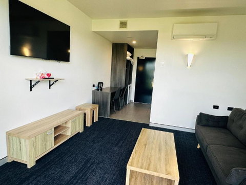Thornton Executive Hotel - Accommodation QLD 3