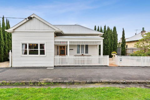 WARATAH At Queenscliff - Accommodation QLD 2