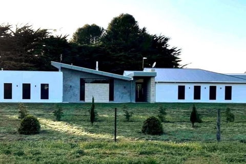 White Hut On Golflinks - Accommodation QLD 0