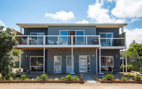 Xanadu - Aldinga Beach - C21 SouthCoast Holidays - Accommodation QLD 0