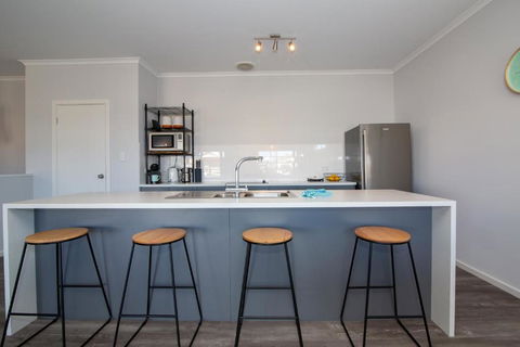 Xanadu - Aldinga Beach - C21 SouthCoast Holidays - Accommodation QLD 2