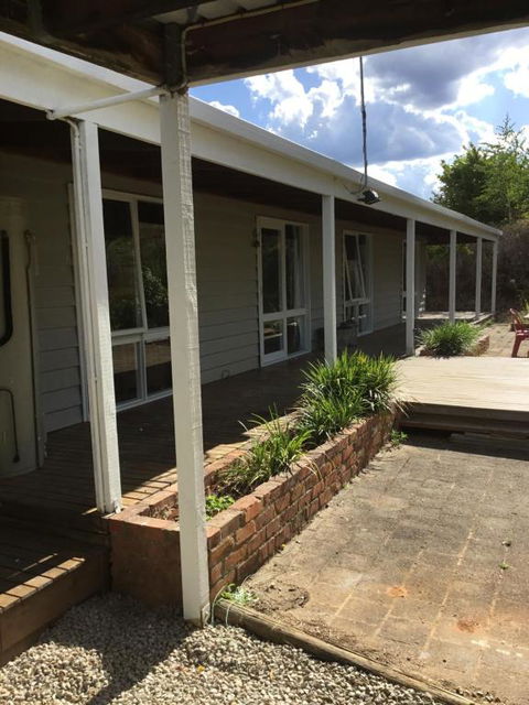 Yackandandah Farm Homestead - Accommodation QLD 3