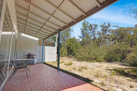 Amphion - Waterfront Retreat - Accommodation QLD 0