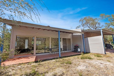 Amphion - Waterfront Retreat - Accommodation QLD 1
