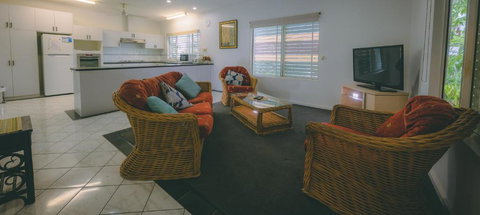 Darwin House - Accommodation QLD 2