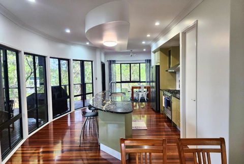 EUROLIE ON HIGH At Kingfisher Bay Fraser Island - Accommodation QLD 4