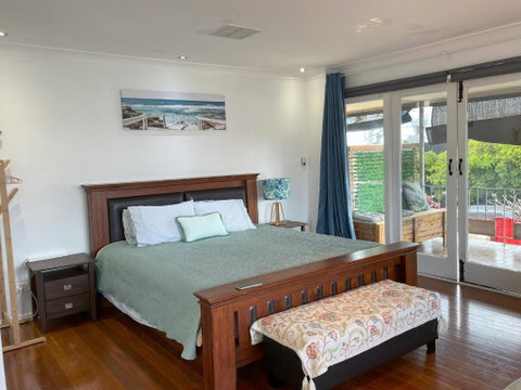 Zen Escape Guest House- Romantic Escape, Cozy Delight, Oasis Suite - Accommodation QLD 0