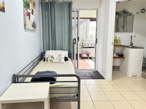 Zen Escape Guest House- Zen Garden Tiny Home, Nooky Studio - Accommodation QLD 2