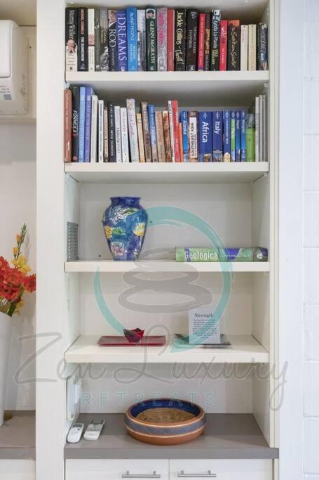 ZEN TREETOPS - Boutique 2-BR Apt W/ Private Pool - Accommodation QLD 1