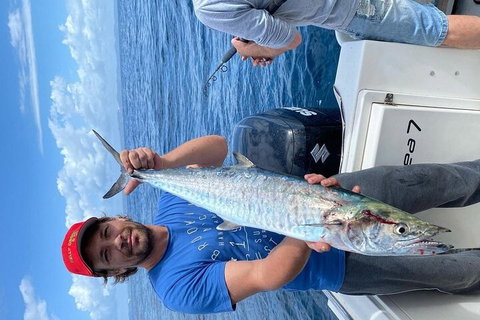 Full Day 9.5 Hour Offshore Fishing Charter - Accommodation QLD 2