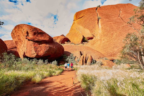 3-Day Alice Springs To Uluru (Ayers Rock) Via Kings Canyon Tour - Accommodation QLD 4