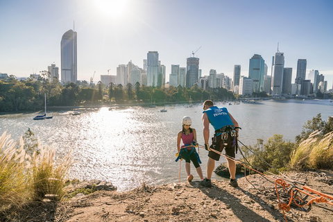 Abseiling The Kangaroo Point Cliffs In Brisbane - Accommodation QLD 1