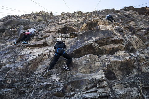 Rock Climbing At The Kangaroo Point Cliffs In Brisbane - Accommodation QLD 4