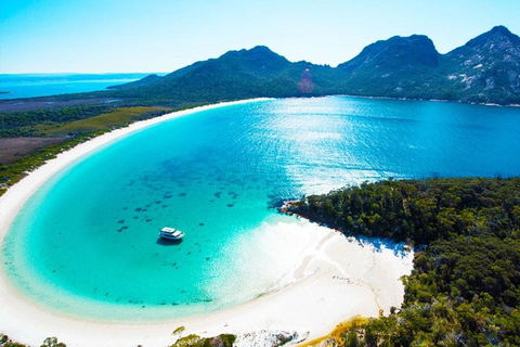 Wineglass Bay Private Charter Service - Accommodation QLD 2