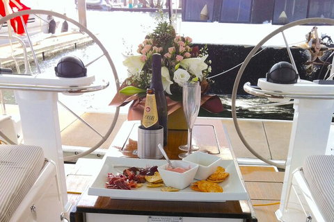 Sailing Curlew Escape On Moreton Bay - Accommodation QLD 1