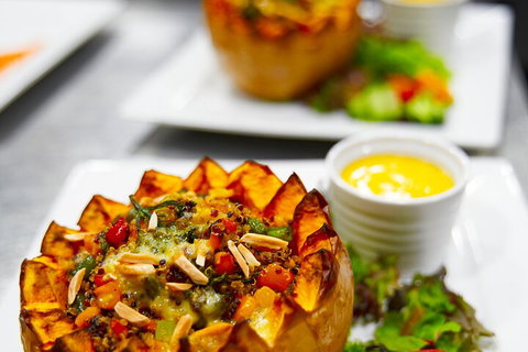 Spirit Of Melbourne Dinner Cruise - Accommodation QLD 2