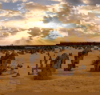 Pinnacle Desert Sunset and Night-time Stargazing Tour from Perth - Accommodation QLD