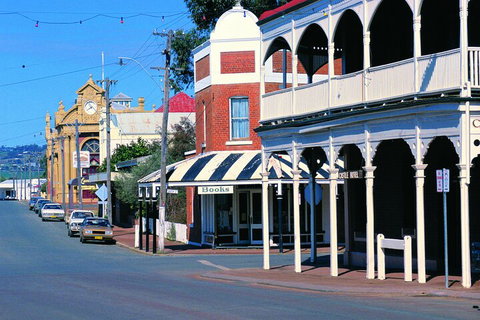 2-Day Wave Rock, York, Wildflowers & Aboriginal Experience - Accommodation QLD 5