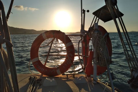 Townsville Small Group Early Morning Sailing Cruise Boat Tour Charter Hire - Accommodation QLD 0