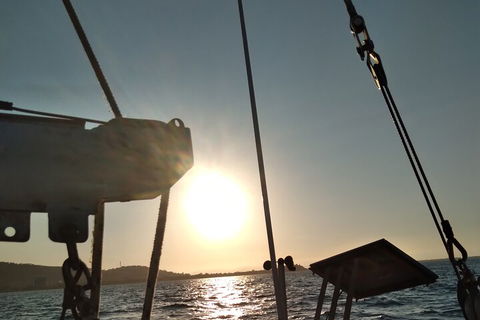 Townsville Small Group Early Morning Sailing Cruise Boat Tour Charter Hire - Accommodation QLD 5