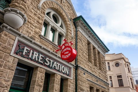Perth Scavenger Hunt: Perched On A Swan - Accommodation QLD 5