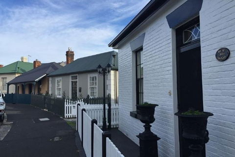 Walking Tour: Highlight Of Battery Point - Accommodation QLD 2