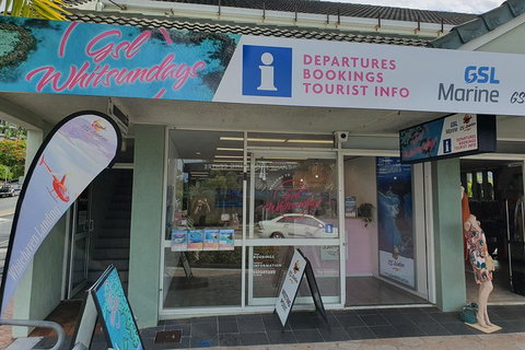 Reef And Island Scenic Flight From Airlie Beach - Accommodation QLD 2