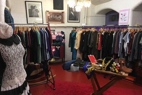 Urban Vintage Walking Tour - Accommodation QLD 0